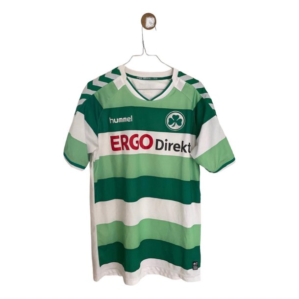 Greuther Frth 2015/16 Hjemmebane. (Okay) Large