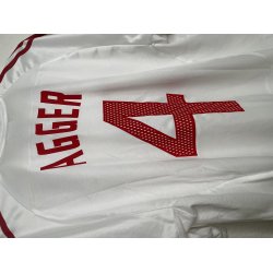 Danmark 2005/06 Udebanetr�je. Daniel Agger #4 (Fin/God) Medium