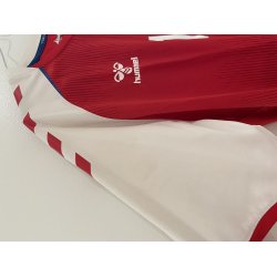 Danmark 2021/22 Hjemmebanetr�je. Christian Eriksen #10 (God) X-Large (fitter lille)