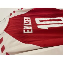 Danmark 2021/22 Hjemmebanetr�je. Christian Eriksen #10 (God) X-Large (fitter lille)
