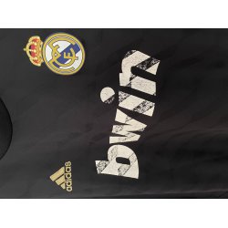 Real Madrid 2011/12 Udebanetr�je. Kak� #8 (God) Large