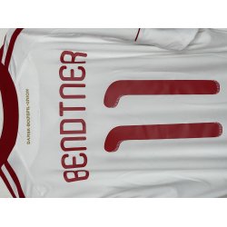 Danmark 2010/12 Udebanetr�je. Nicklas Bendtner #11 (God) X-Large 