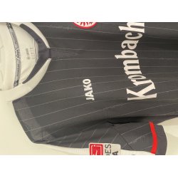 Eintracht Frankfurt 2012-13 Tredjetr�je. #10 M�ller (God) Medium