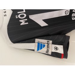 Eintracht Frankfurt 2012-13 Tredjetr�je. #10 M�ller (God) Medium