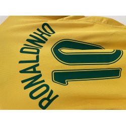 Brasilien 2006/08 Hjemmebanetr�je. Ronaldinho #10 (God) Medium