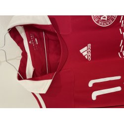 Danmark 2010/12 Hjemmebane. Nicklas Bendtner #11 (God) Large