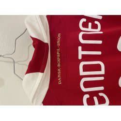 Danmark 2010/12 Hjemmebane. Nicklas Bendtner #11 (God) Large