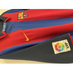 FC Barcelona 2003/04 Hjemmebanetr�je. Ronaldinho #10 (God) Large