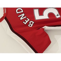 Arsenal 2008/10 Hjemmebanetr�je. Nicklas Bendtner #52 (God) Medium
