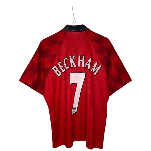 Manchester United 1996/98 Hjemmebanetrje. David Beckham #7 (Fin) Medium